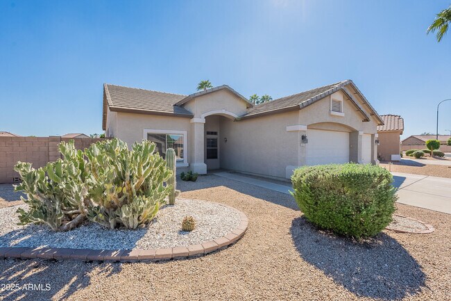 Foto del edificio - 2033 N 110th Ave