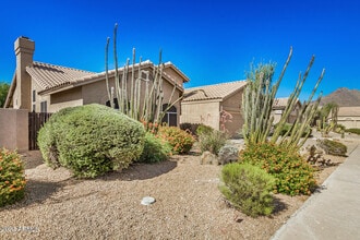 Building Photo - 9560 E Rockwood Dr