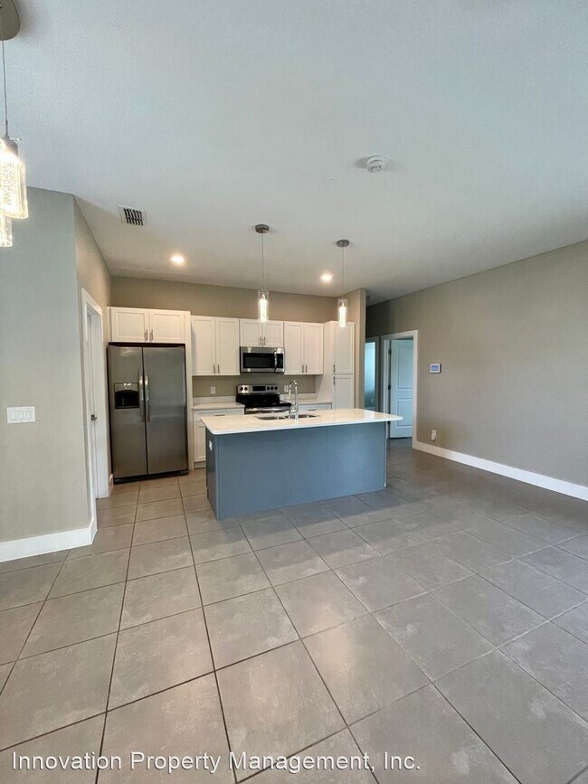 Building Photo - 4 br, 2 bath House - 302 Salmon Way