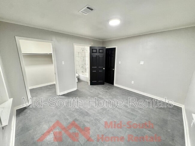 Foto del edificio - 1811 Castalia St