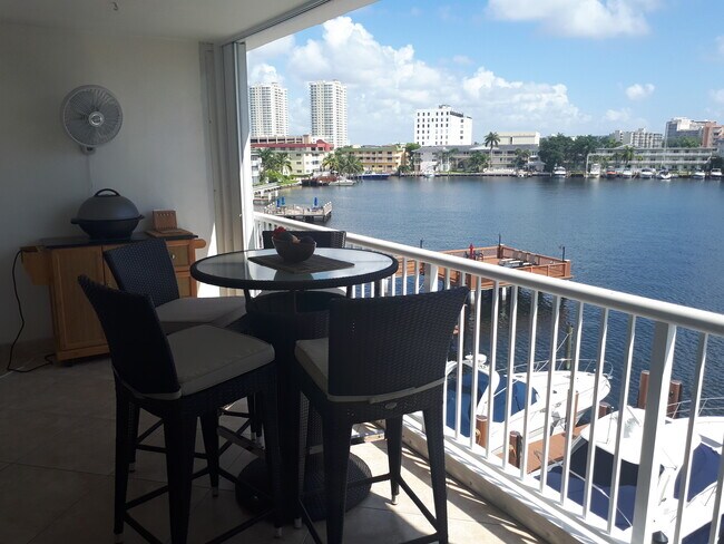 Balcony very close to water and marina - 410 Golden Isles Dr