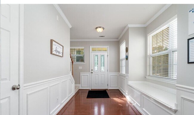 Foto del edificio - 3367 Streamside Dr