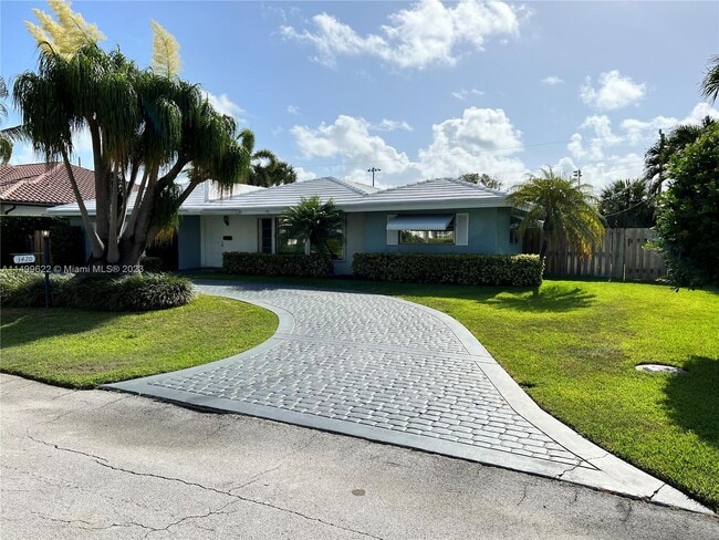 Building Photo - 3420 NE 26th Ave