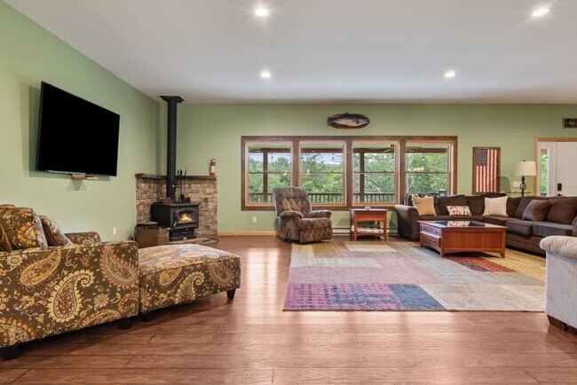 Foto del edificio - 1724 Calhoun Hill Rd