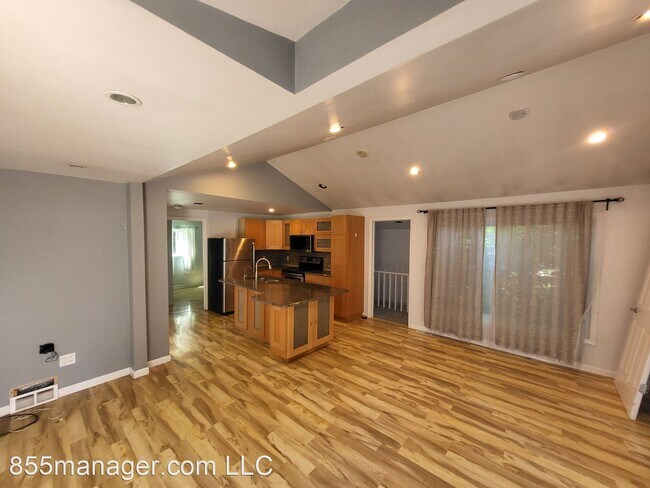 Foto del edificio - 2 br, 1 bath House - 727 Reynolds