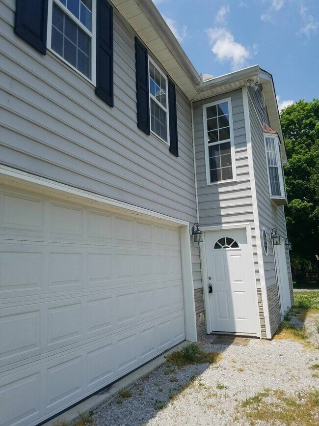 Foto del edificio - Beautiful 2 Bedroom 2 Bath with spacious b...