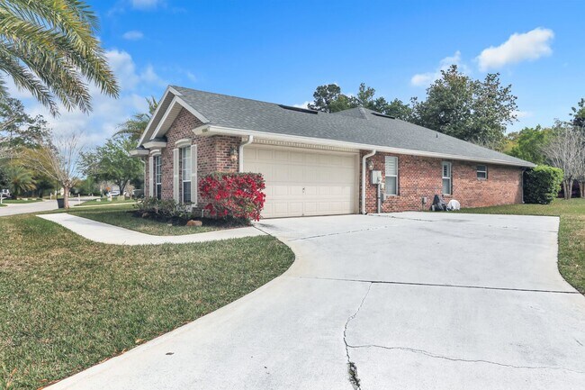 Photo - 4 bedroom/ 2 bathroom home in Julington Cr...