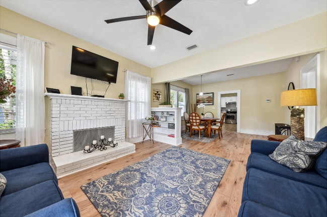 Building Photo - 517 W 18th St