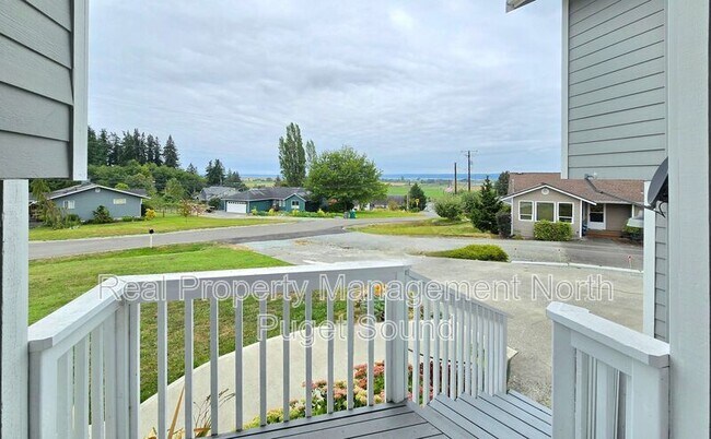 Foto del edificio - 8021 Olympic View Pl NW