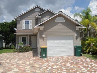 Foto principal - 3 Bedroom 2.5 Bathroom 1 car garage Single...