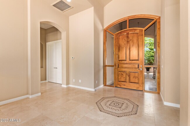 Foto del edificio - 26807 N 56th St