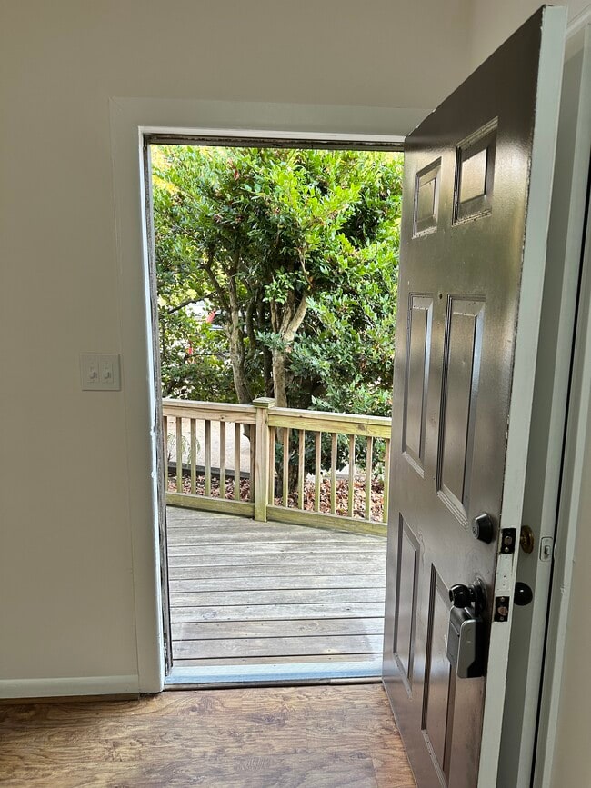 Building Photo - 415 N Oceana Blvd