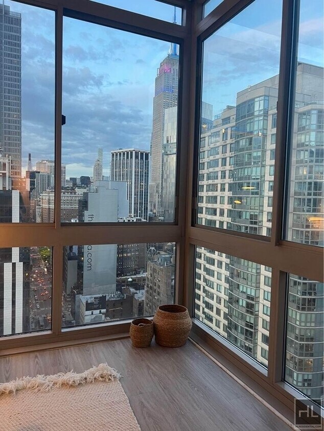 Foto del edificio - SIXTH AVENUE