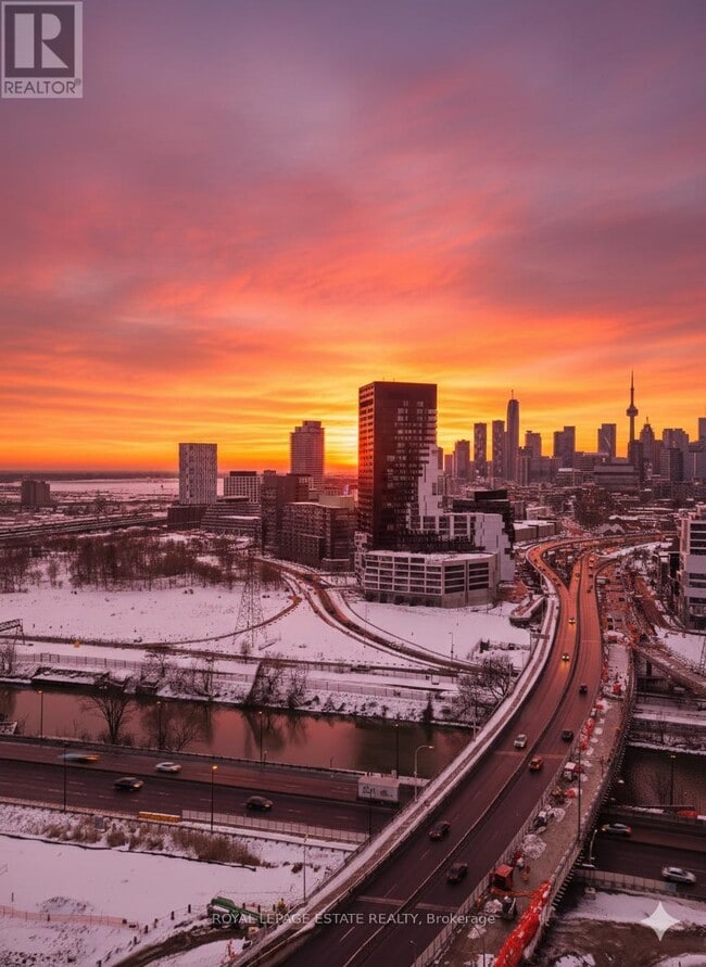 Building Photo - 15 Baseball Pl