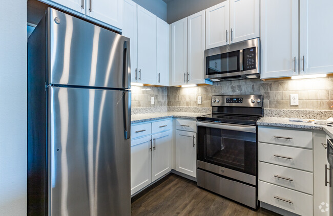 1HAB, 1BA - 840 ft² - ShoreView Waterfront Apartments