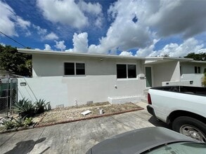 Building Photo - 3310 SW 69th Ave