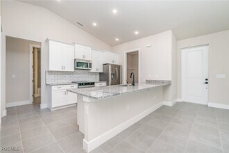 Building Photo - 3514 NE 14th Pl