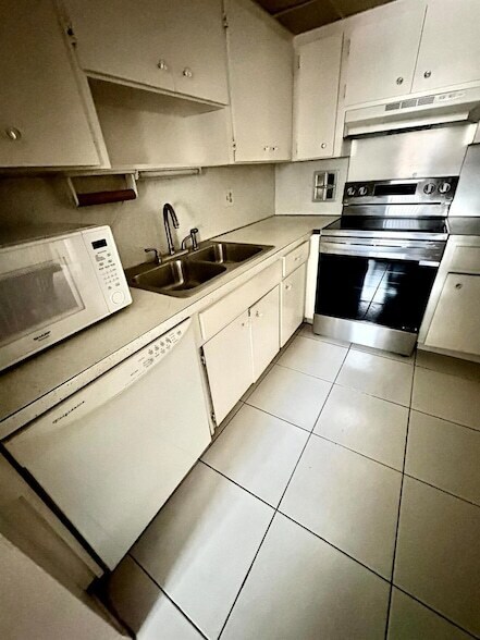 Foto del edificio - 98 Stratford H