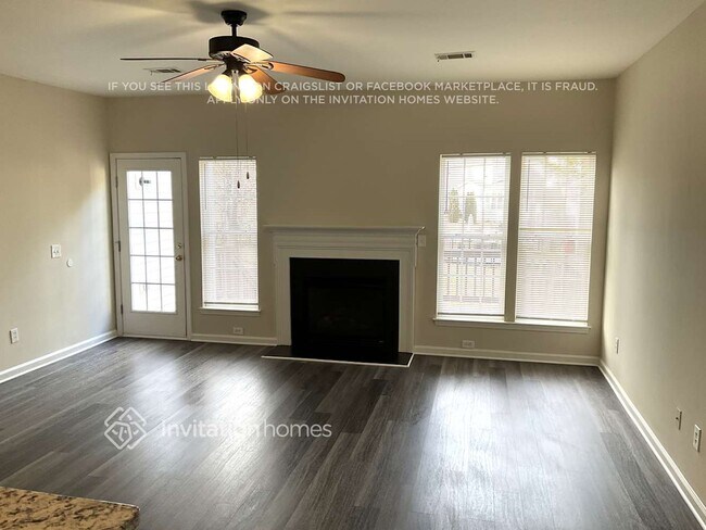 Foto del edificio - 8515 Castledown Dr