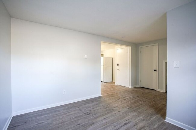 Building Photo - 98 N Alhambra Cir