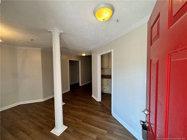 Building Photo - 300 Bubble Creek Ct