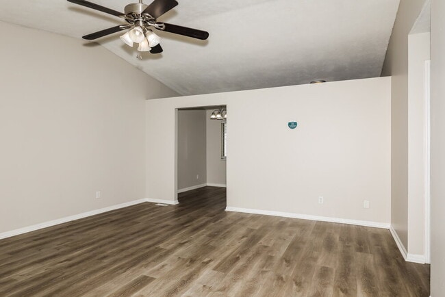 Building Photo - 8933 Rock Island Ct