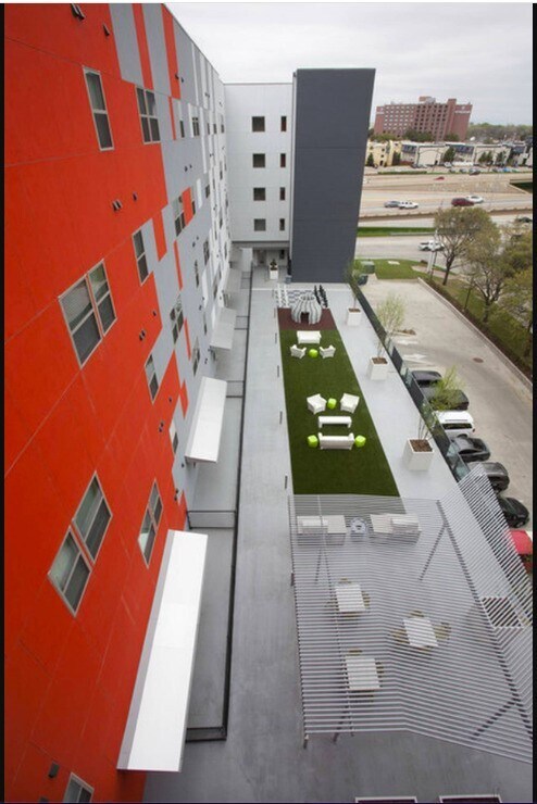 Foto del edificio - 12777 Merit Dr