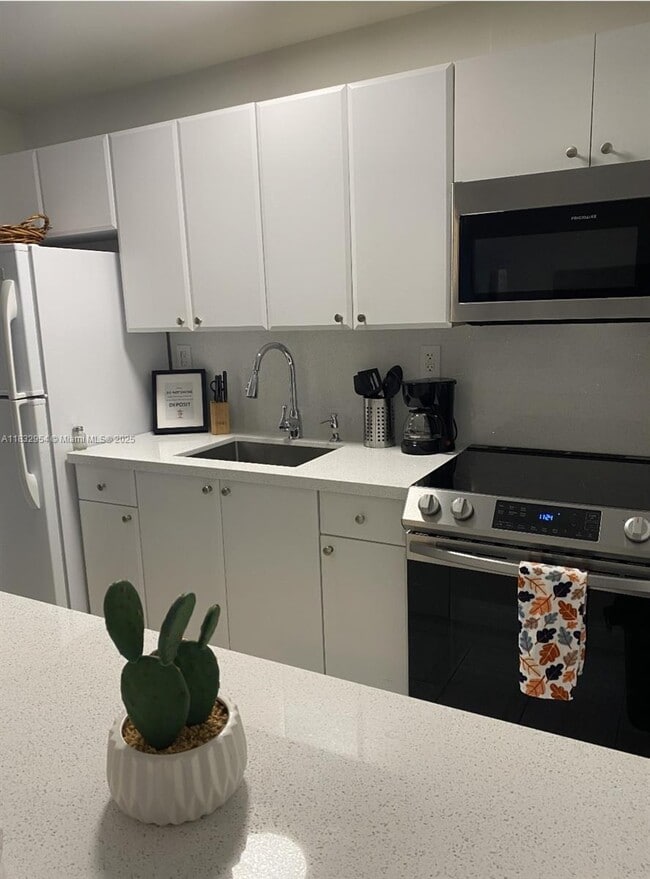 Foto del edificio - 3015 NW 132nd Terrace