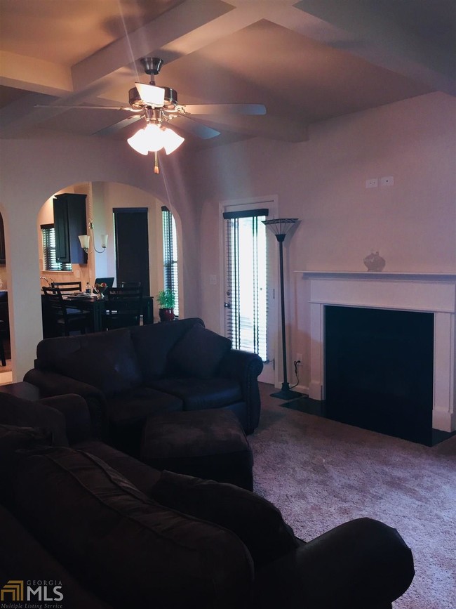 Foto del edificio - 1724 Stone Meadow Rd