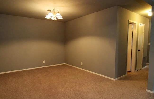 Foto del edificio - 3 Bed | 2 Bath | South Tulsa