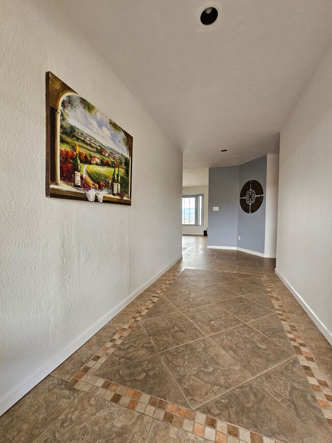 Building Photo - Breathtaking VIEWS in Hidden Valley Lake!