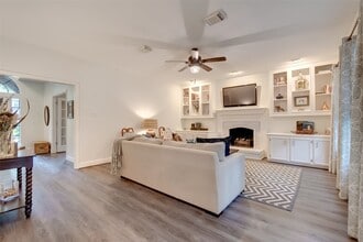 Building Photo - 13011 Finch Brook Dr