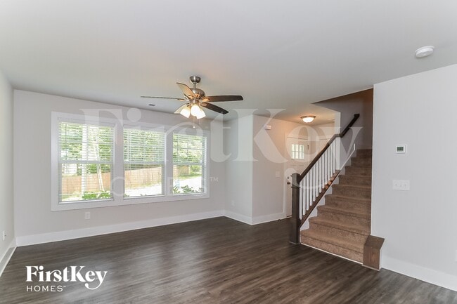 Building Photo - 4535 Bonneville Dr