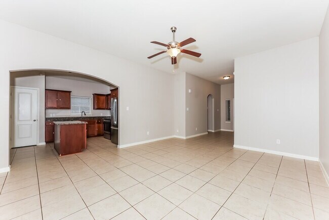 Foto del edificio - 4144 Tower Ln