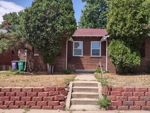 Building Photo - 3853 Julian St