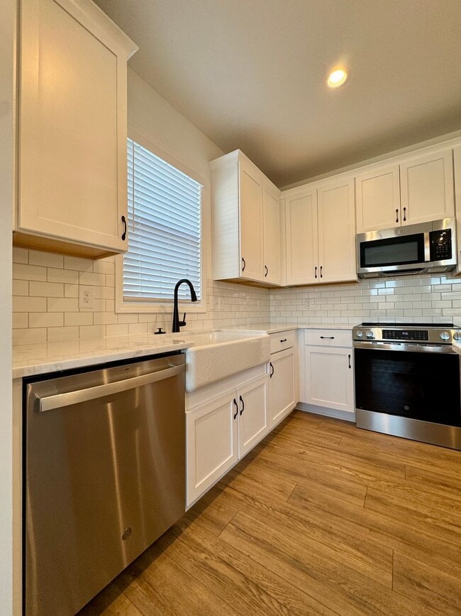 Photo - 2016 Kyles Wy Apartment