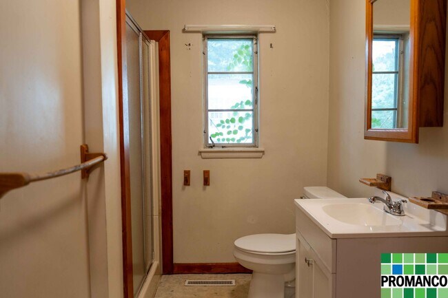 Building Photo - Cozy 1-Story Home