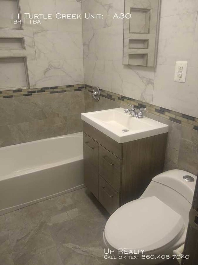 11 Turtle Creek Ln Unit A30, East Hartford, CT 06108 Room for Rent in