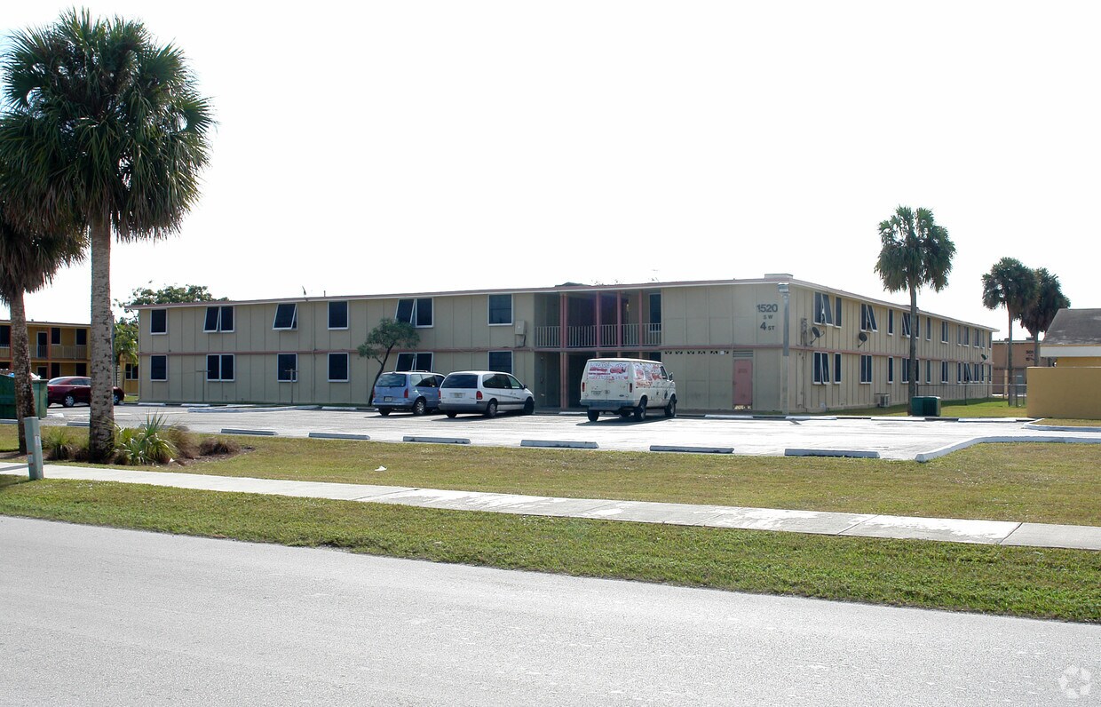 Foto del edificio - 1542 SW 4th St