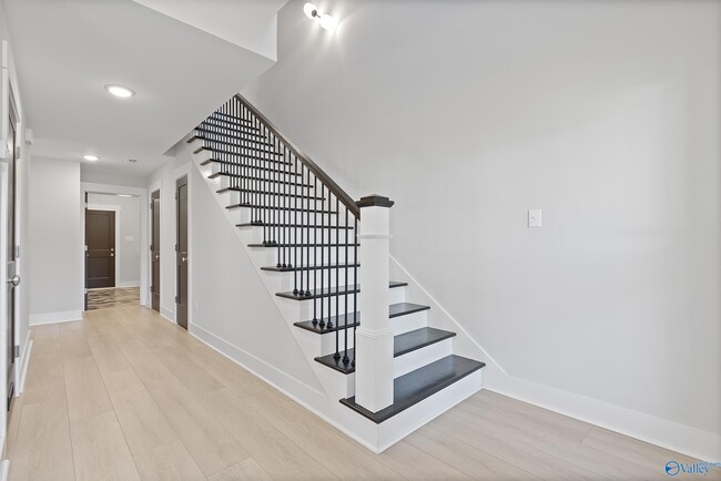 Building Photo - 2703 8th Ave SW
