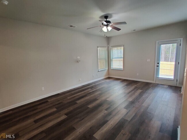 Building Photo - 5752 Woodside Crossing