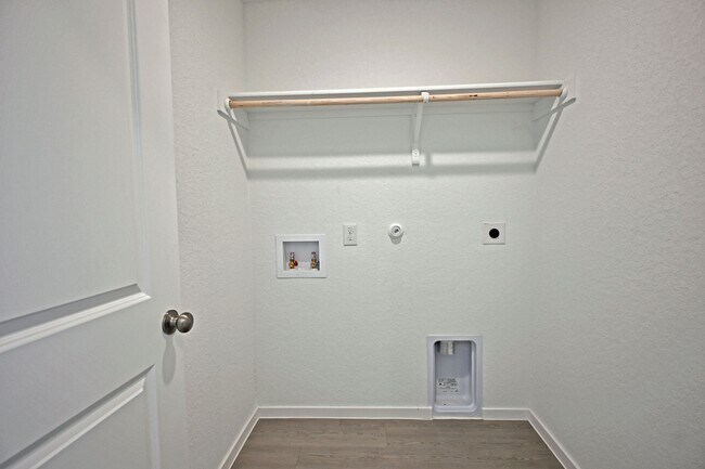 Foto del edificio - 3813 Low Tide