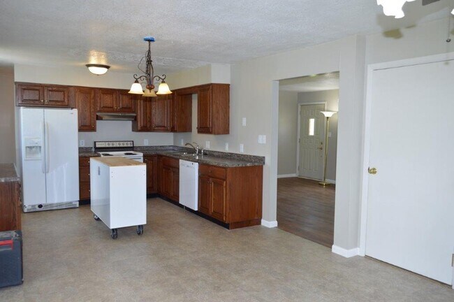 Foto del edificio - 16818 Coldwater Rd