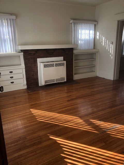 Primary Photo - 2117 7th Ave