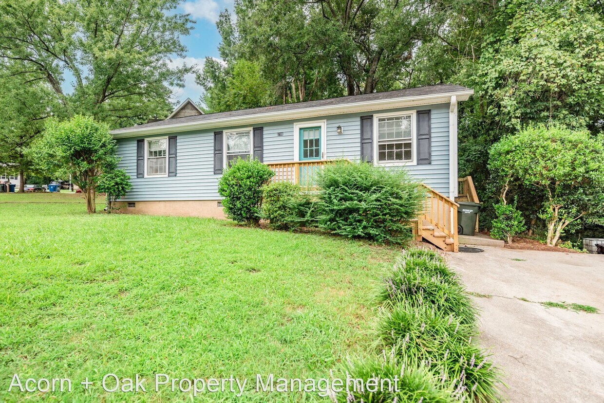 3 br, 1.5 bath House 2706 Marlin Drive House Rental in Durham, NC