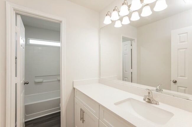 Building Photo - 823 Frontera Ct