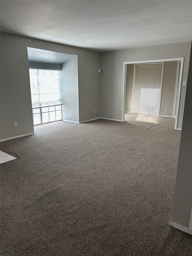 Building Photo - 12633 Memorial Dr