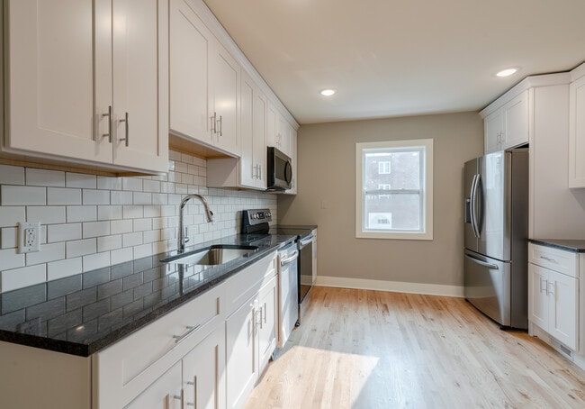 Building Photo - 621 3rd St NW