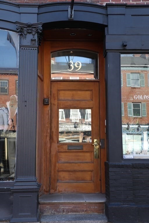 Building Photo - 39 State St