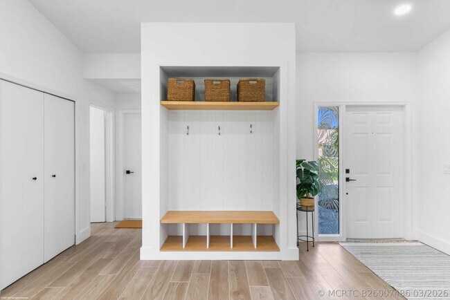 Foto del edificio - 13781 Barberry Dr